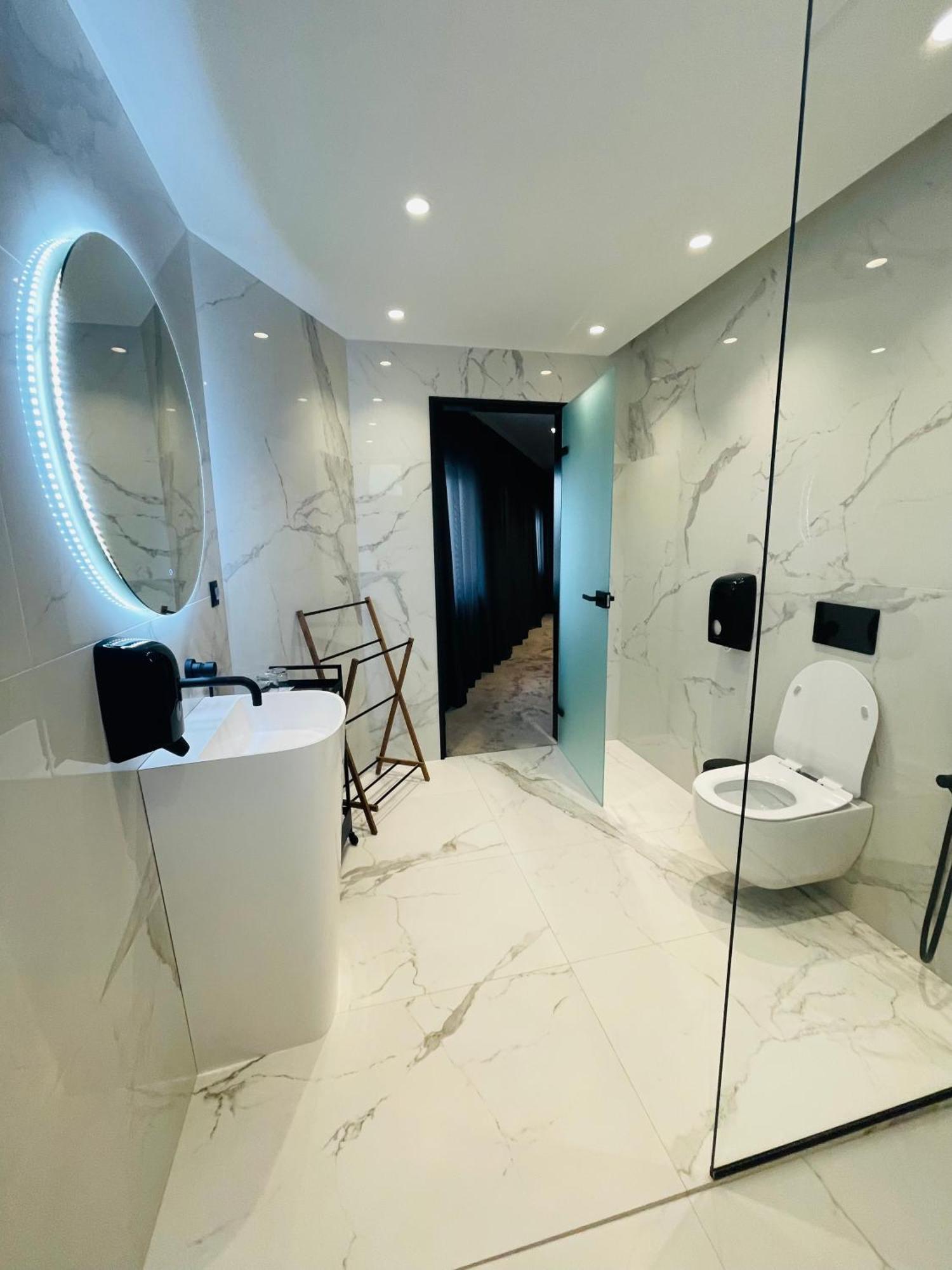 Lotus Luxury Rooms Varna Eksteriør billede