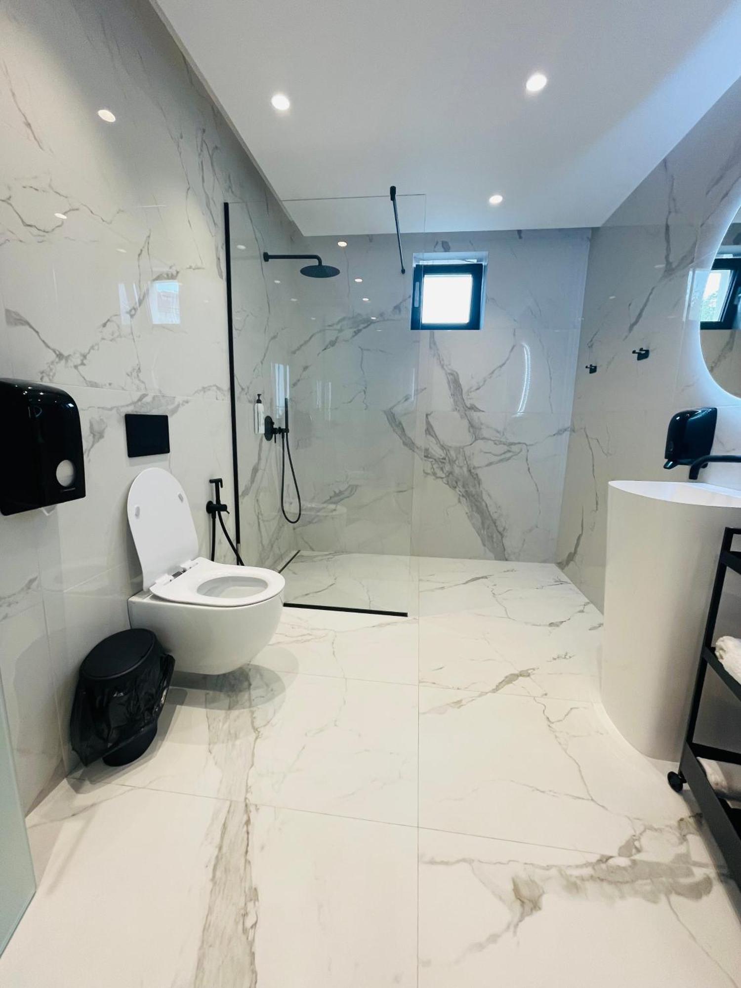 Lotus Luxury Rooms Varna Eksteriør billede