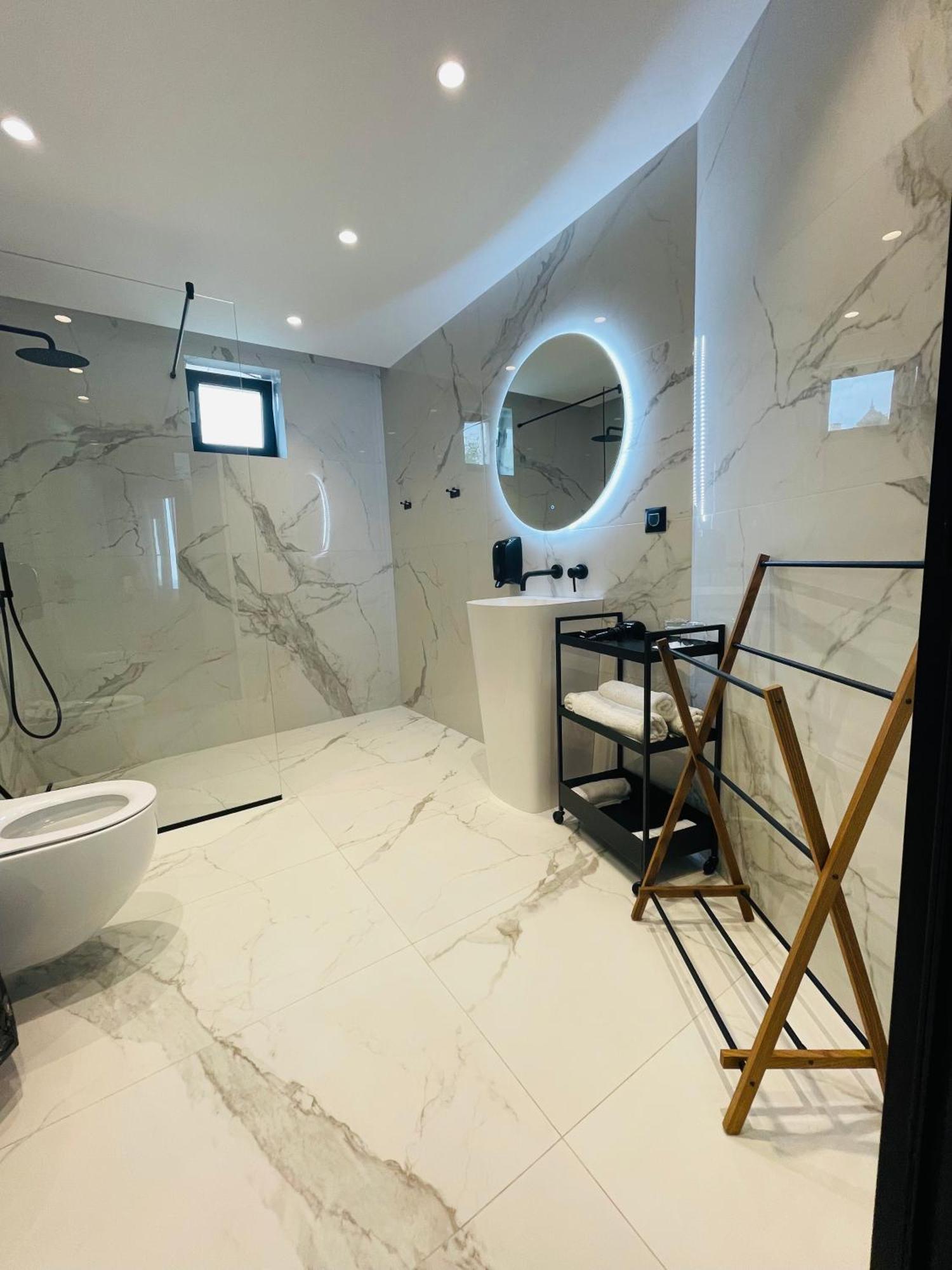 Lotus Luxury Rooms Varna Eksteriør billede